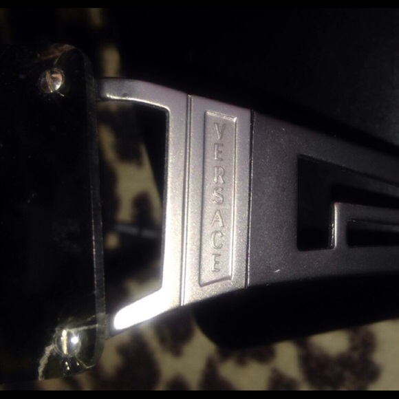 GIANNI VERSACE retro skinny frame glasses. - Picture 2 of 7